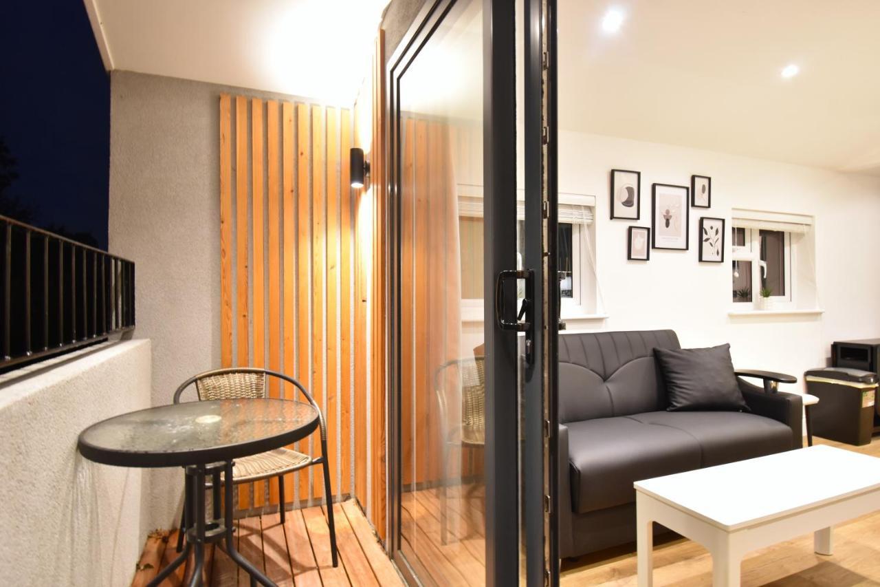 Stunning 3 Bed Apartment Londra Esterno foto
