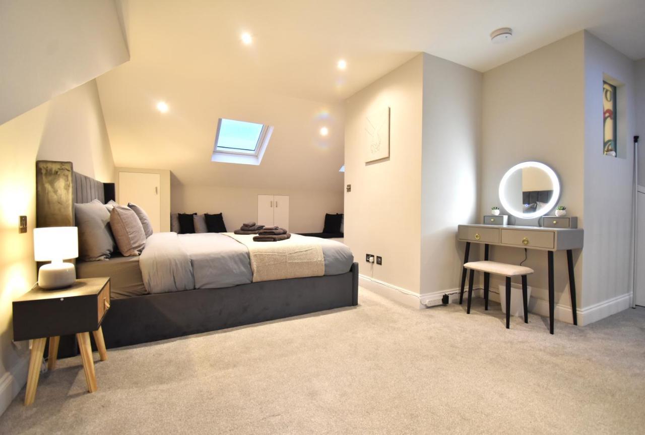 Stunning 3 Bed Apartment Londra Esterno foto