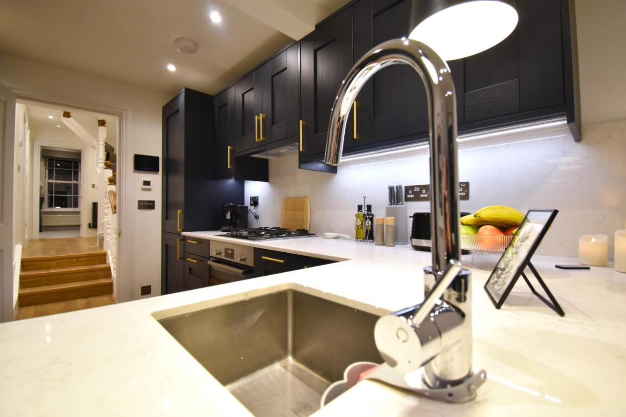 Stunning 3 Bed Apartment Londra Esterno foto