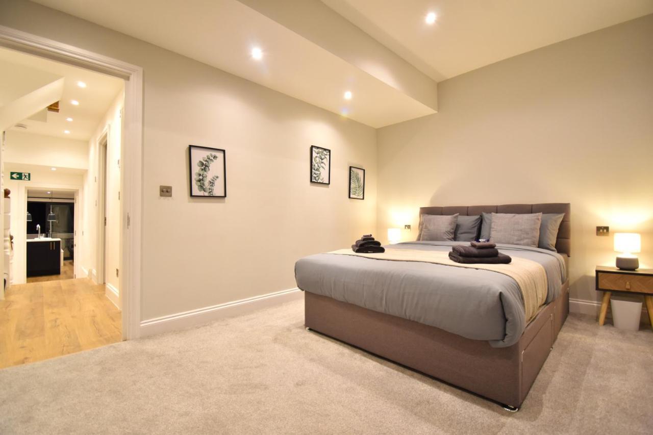 Stunning 3 Bed Apartment Londra Esterno foto