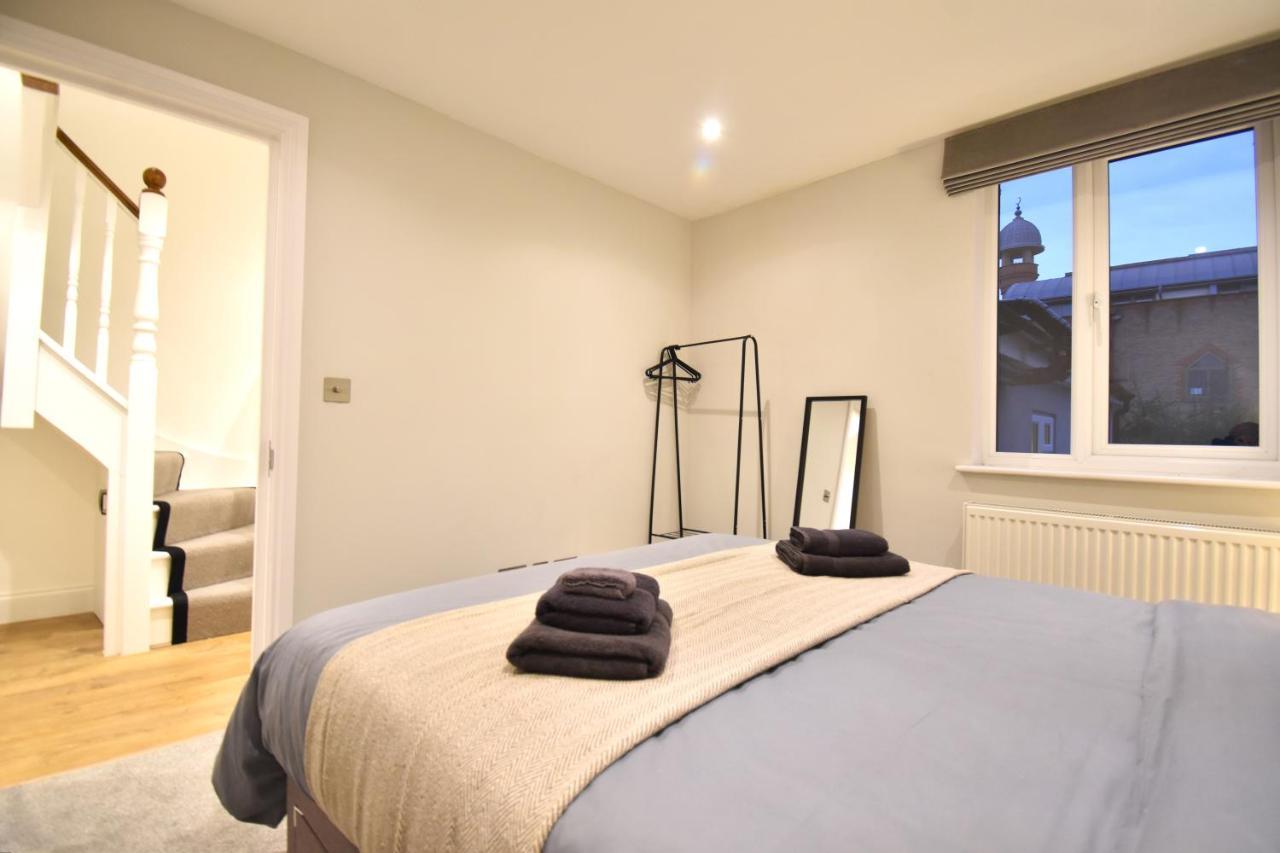 Stunning 3 Bed Apartment Londra Esterno foto